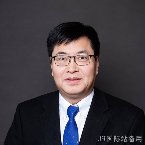 杨云春
