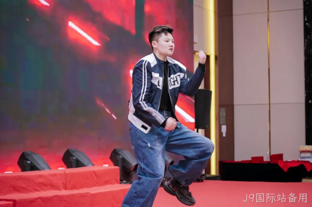 芯耀赛场,微力全开——J9国际站备用2026新春宴会圆满举